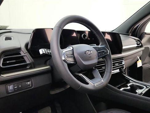 New 2026 Chevrolet Traverse LT w/ Midnight/Sport Edition FWD image 23