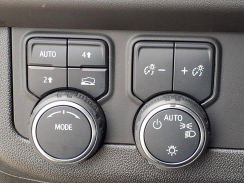 Used 2024 Chevrolet Tahoe LT image 19