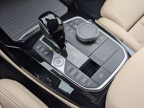 Certified 2025 BMW X4 M40i w/ Premium Package image 15