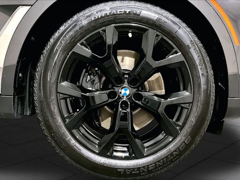 Used 2022 BMW X7 xDrive40i w/ Premium Package AWD/4WD image 10