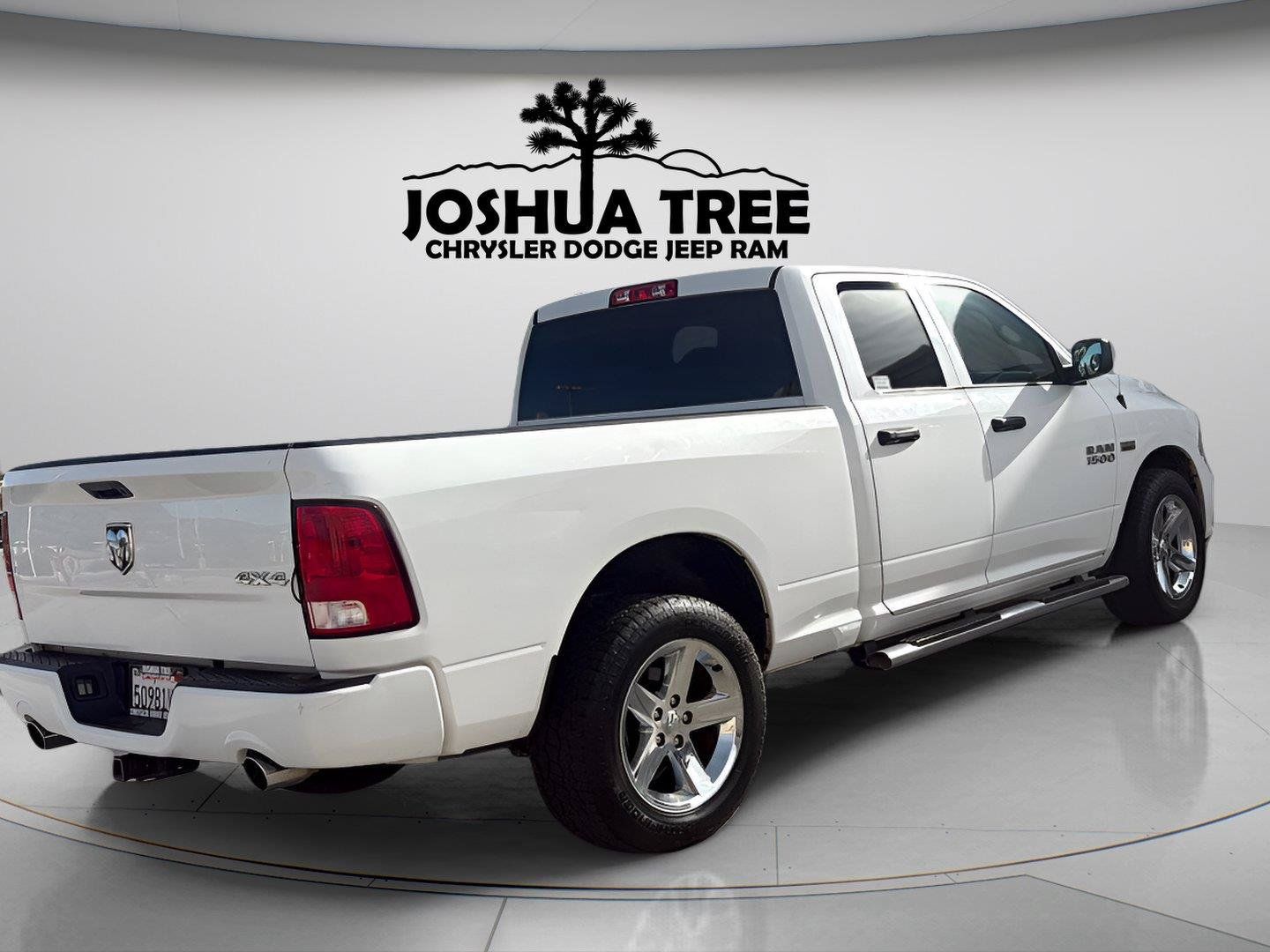 Used 2018 RAM 1500 Express w/ Express Value Package AWD/4WD image 12