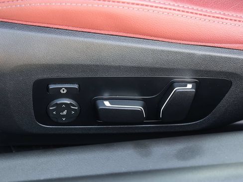 Used 2024 BMW 230i Coupe w/ Premium Package RWD image 16
