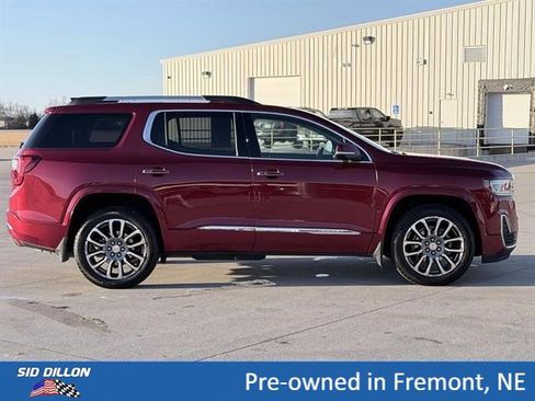Certified 2021 GMC Acadia Denali w/ Denali Ultimate Package AWD/4WD image 3