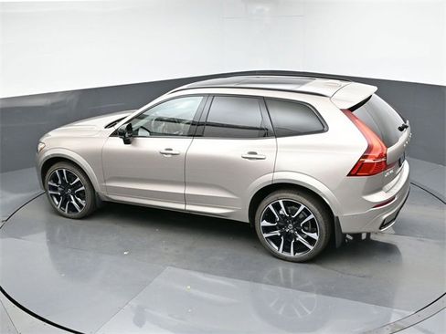 Used 2024 Volvo XC60 B5 Ultimate w/ Protection Package Premier image 47