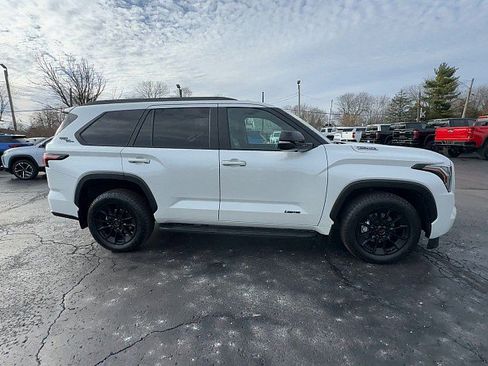 Used 2025 Toyota Sequoia Limited image 9