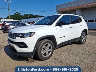Used 2024 Jeep Compass Latitude AWD/4WD video 1