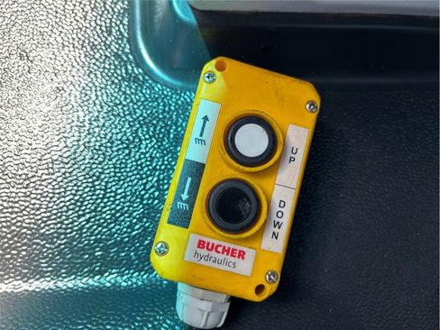 Used 2021 Mercedes-Benz Sprinter 4500 image 26