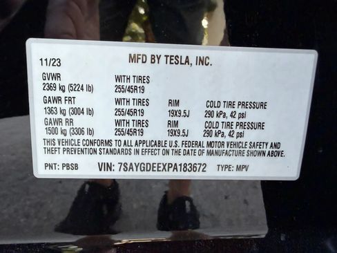 Used 2023 Tesla Model Y Long Range AWD/4WD image 30