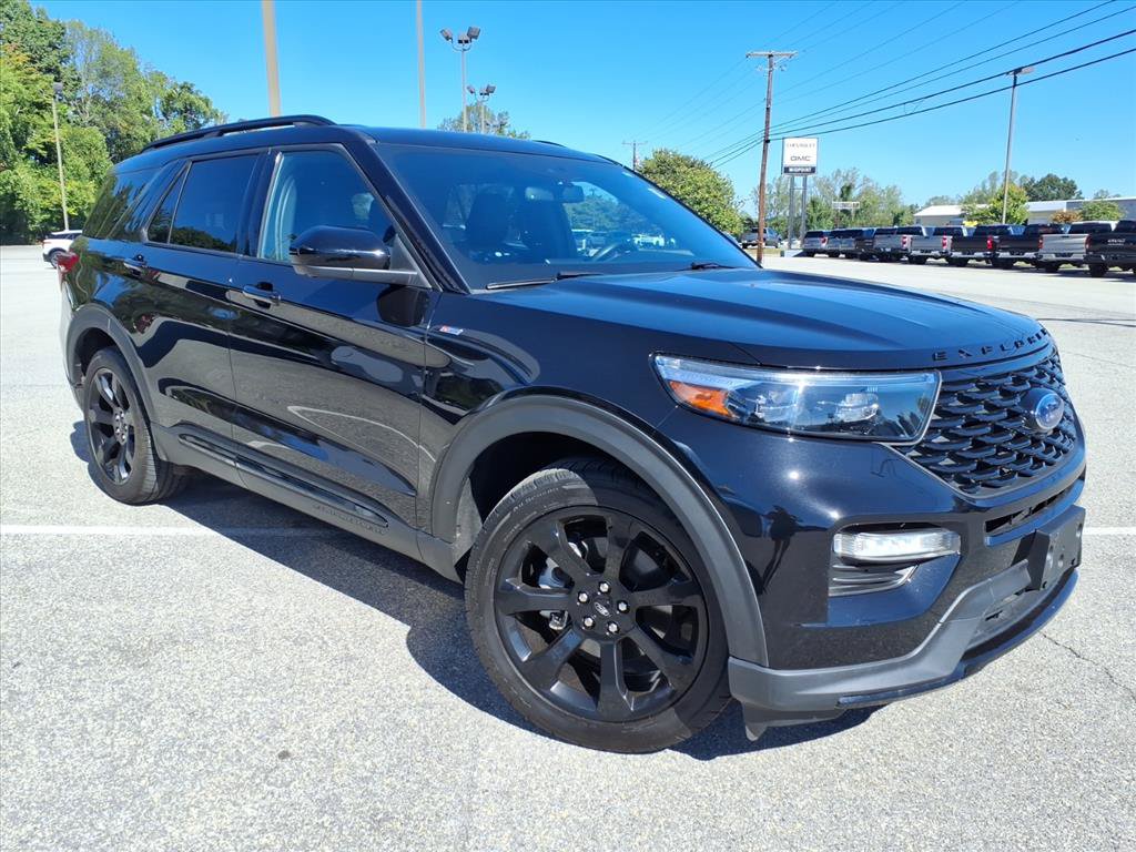 Used 2023 Ford Explorer ST-Line w/ Class IV Trailer Tow Package RWD image 2