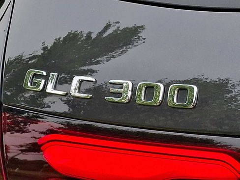 Used 2026 Mercedes-Benz GLC 300 4MATIC image 29