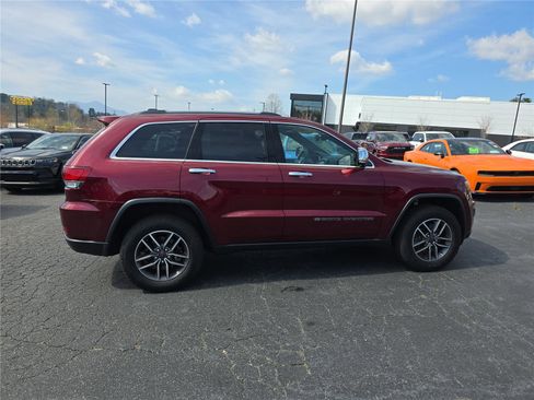 Used 2022 Jeep Grand Cherokee Limited image 2