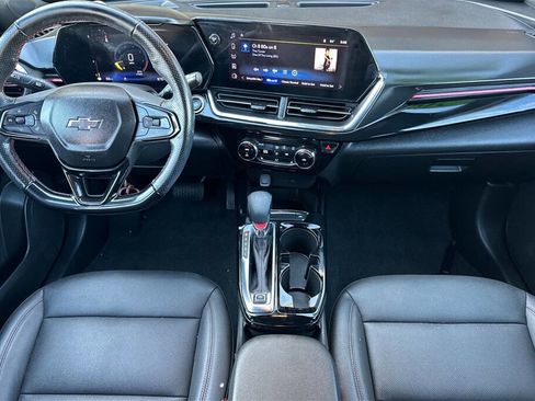 Used 2025 Chevrolet Trax RS w/ Driver Confidence Package image 9