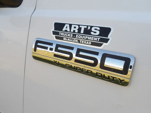 Used 2007 Ford F550 2WD Regular Cab Super Duty image 38