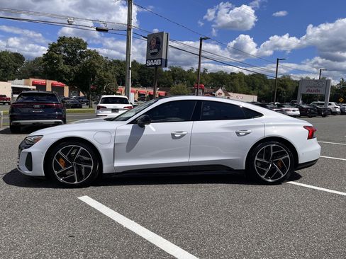 Certified 2023 Audi RS e-tron GT w/ Carbon Performance Package image 4