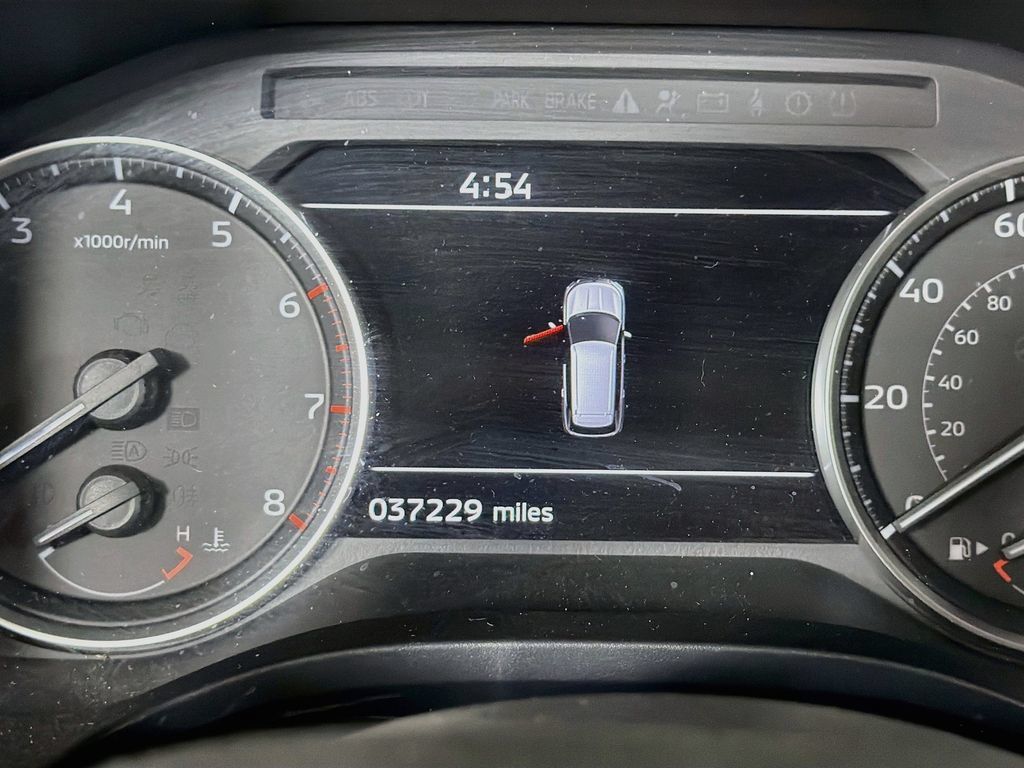 Used 2025 Mitsubishi Outlander AWD image 14