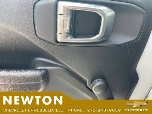 Used 2022 Jeep Wrangler Unlimited Sport AWD/4WD image 9