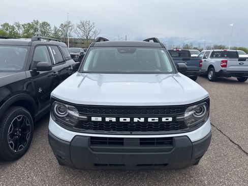 New 2026 Ford Bronco Sport Outer Banks w/ Outer Banks Tech Package+ AWD/4WD image 4