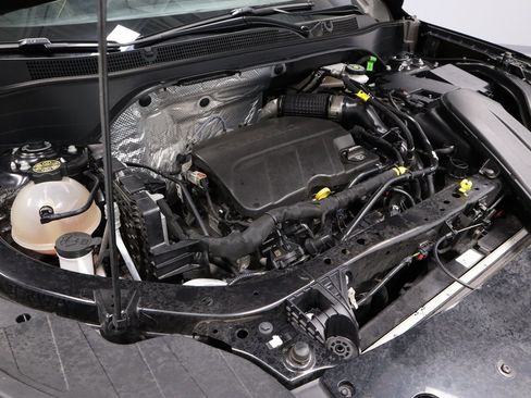 Used 2025 Chevrolet Trax ACTIV w/ Sunroof Package image 14