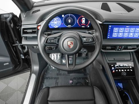 Certified 2025 Porsche Macan 4 Electric AWD/4WD image 15