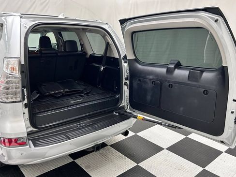 Used 2016 Lexus GX 460 w/ Premium Package AWD/4WD image 10