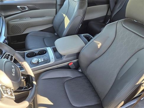 New 2026 Kia Carnival LXS image 21