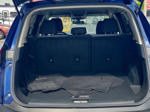 Certified 2023 Nissan Rogue SV FWD image 12