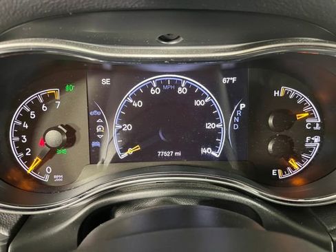 Used 2019 Jeep Grand Cherokee Altitude AWD/4WD image 25