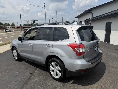 Used 2016 Subaru Forester 2.5i Limited AWD/4WD image 3