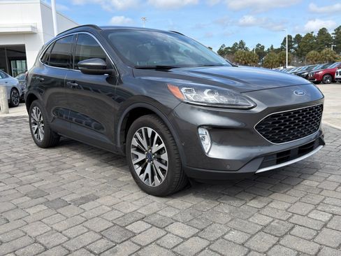 Used 2020 Ford Escape Titanium image 7