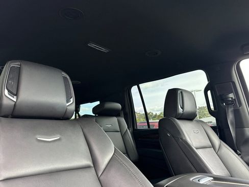 Used 2022 Cadillac Escalade ESV Luxury image 17