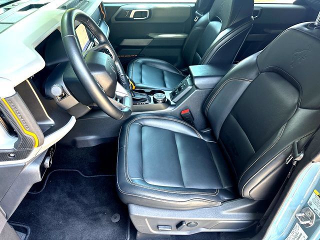Used 2023 Ford Bronco Badlands w/ Sasquatch Package AWD/4WD image 9