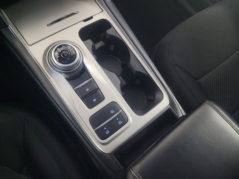 Used 2022 Ford Explorer XLT image 26
