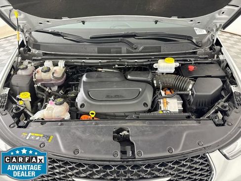 Used 2024 Chrysler Pacifica Limited FWD image 31