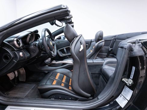 Used 2013 Ferrari 458 Spider RWD image 16