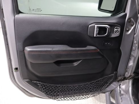 Used 2018 Jeep Wrangler Rubicon AWD/4WD image 13