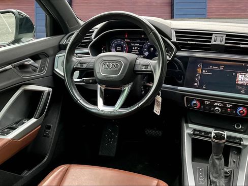 Used 2021 Audi Q3 2.0T Premium image 5