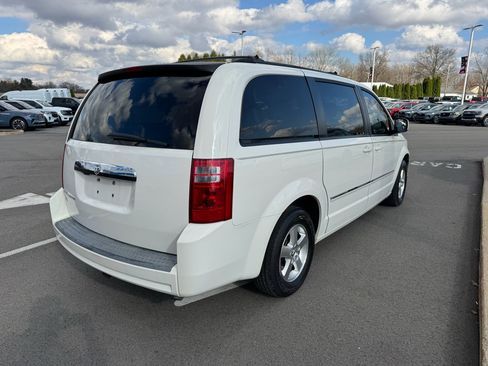 Used 2008 Dodge Grand Caravan SXT image 7