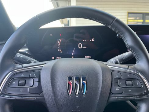 Used 2025 Buick Envista Sport Touring FWD image 28