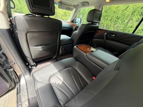 Used 2015 INFINITI QX80 2WD w/ Deluxe Technology Package image 21