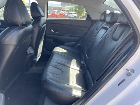 Certified 2023 Hyundai Elantra Limited w/ Preferred Accessory Package FWD image 26