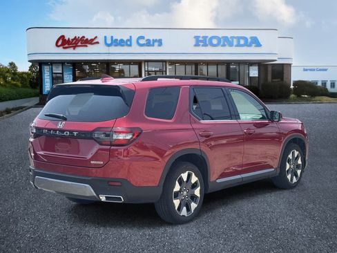 Used 2026 Honda Pilot Touring image 6