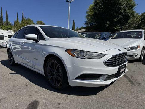 Used 2018 Ford Fusion SE w/ Equipment Group 601A image 1