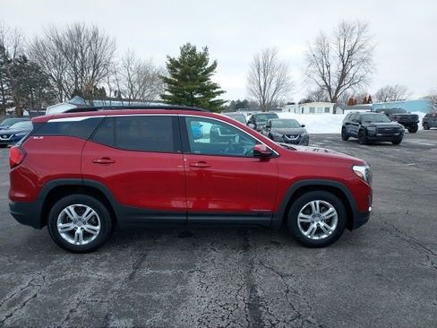 Used 2018 GMC Terrain SLE w/ Driver Convenience Package image 2