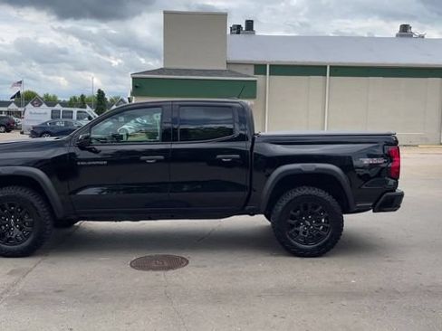 Used 2024 Chevrolet Colorado Trail Boss w/ Technology Package AWD/4WD image 5