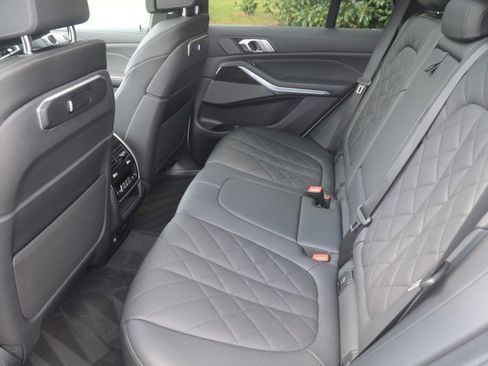 Used 2025 BMW X5 xDrive40i w/ Climate Comfort Package image 17