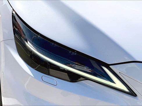 Used 2024 Lexus RX 500h F Sport image 27