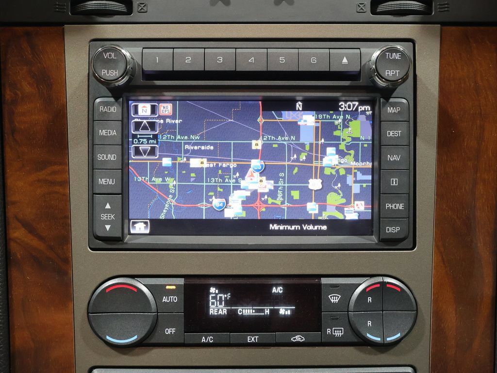 Used 2012 Lincoln Navigator 4WD image 30