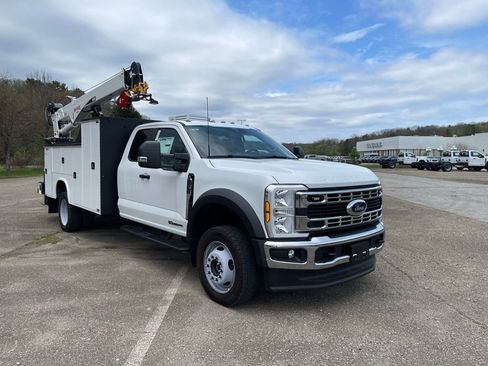 New 2025 Ford F550 4x4 Supercab Super Duty image 14