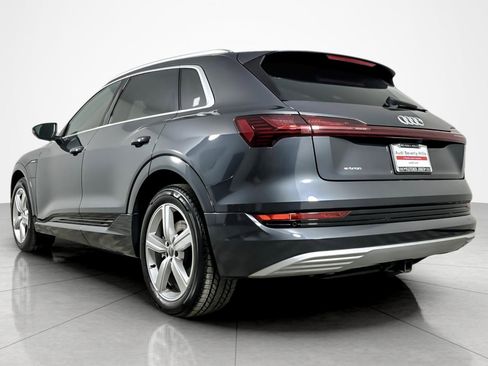 Used 2019 Audi e-tron Premium Plus image 3