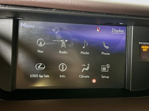 Used 2018 Lexus ES 350 w/ Navigation System Package image 21
